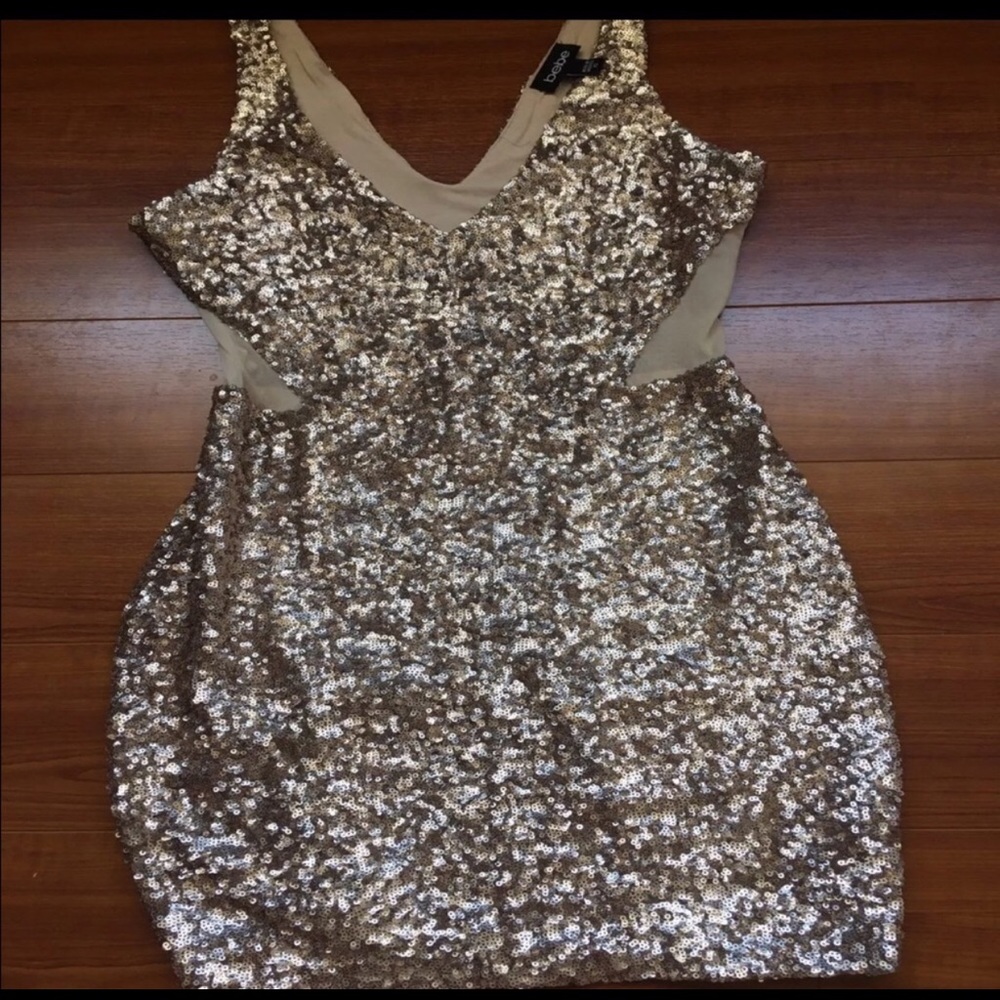 Rose Gold Bebe Bodycon Sequin Dress XS NWOT✨